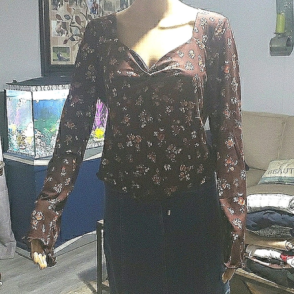 RUE 21 FLORAL PRINT BELL SLEEVE TOP XL